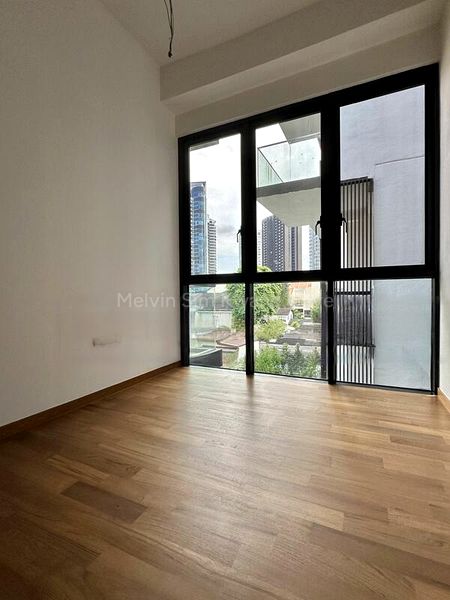 3 Bed Apartment (Condo) for Rent in  35 Gilstead - Image 4